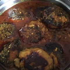 A picture of Paneer tikka curry.