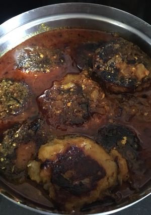 A picture of Paneer tikka curry.