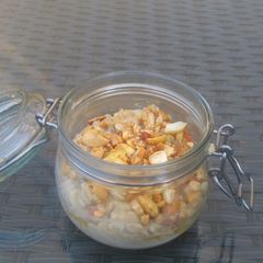 A picture of Oat breakfast jar.