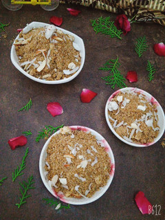 धनिया पंजीरी(dhaniya panjiri recipe in hindi) रेसिपी मुख्य फोटो