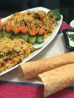 સેઝવાન રાઈસ (Schezwan Rice Recipe In Gujarati) રેસીપી મુખ્ય ફોટો