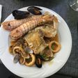 Suquet de dorada con galeras y calamar