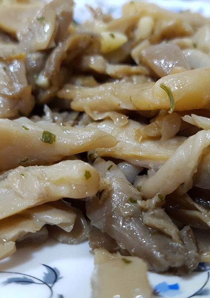 Una foto de Setas al ajillo!!😋🍄🍴