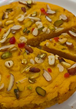 A picture of Suji Mango Cake.