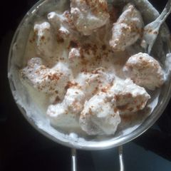 A picture of Dahi bhalla.