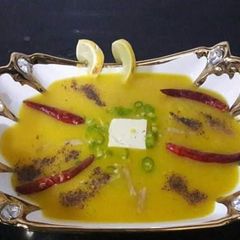 A picture of Dal Muradabadi.