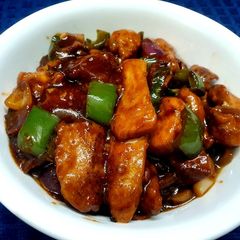 A picture of Hot and Sweet Garlic and Capsicum Chicken Strips.