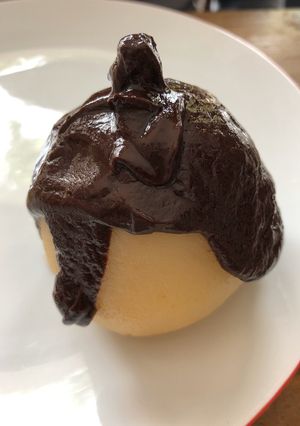 Une photo de Poires pochées au chocolat