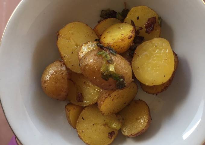 Resep Sauteed Baby Potato oleh Reli - Cookpad