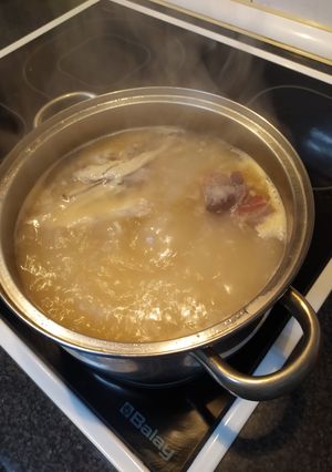 Una foto de Caldo Casero calentito