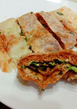 香菜魚鬆蛋餅 的食譜成品照片