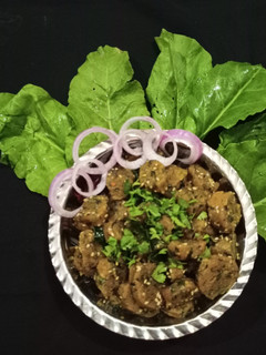 પાલક ના મુઠીયા (Palak Muthiya Recipe In Gujarati) રેસીપી મુખ્ય ફોટો