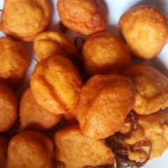 A picture of Akara Aka Kosai.