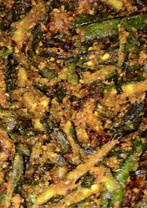 A picture of Besan wali kurkuri bhindi.