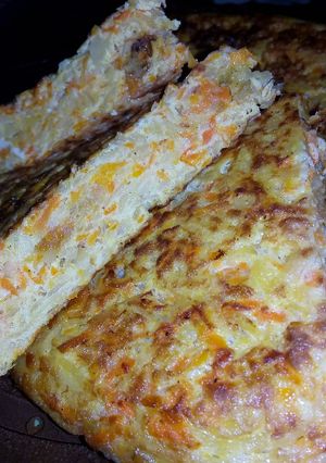 Una foto de Tortilla de zanahoria y papas