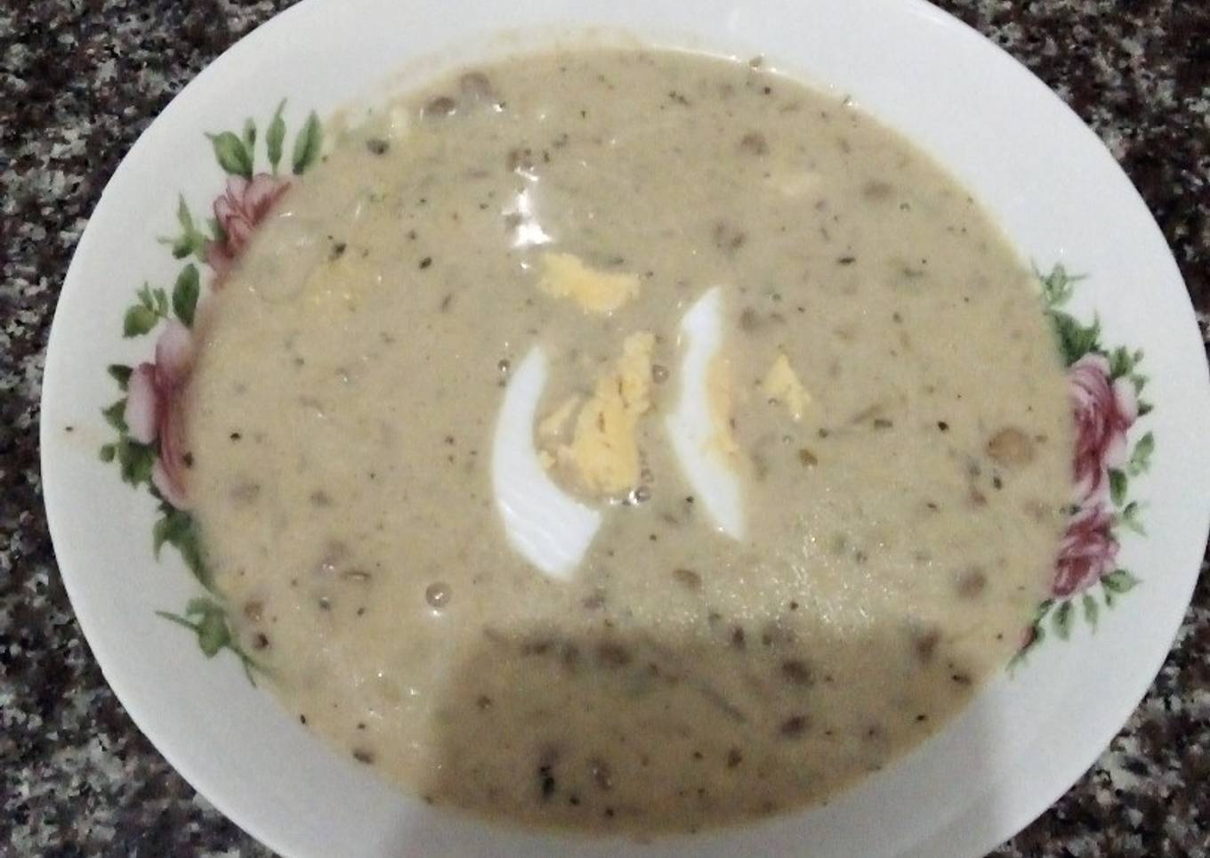 Sopa de Lentejas con Queso y Huevo