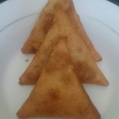 A picture of Beef samosa.