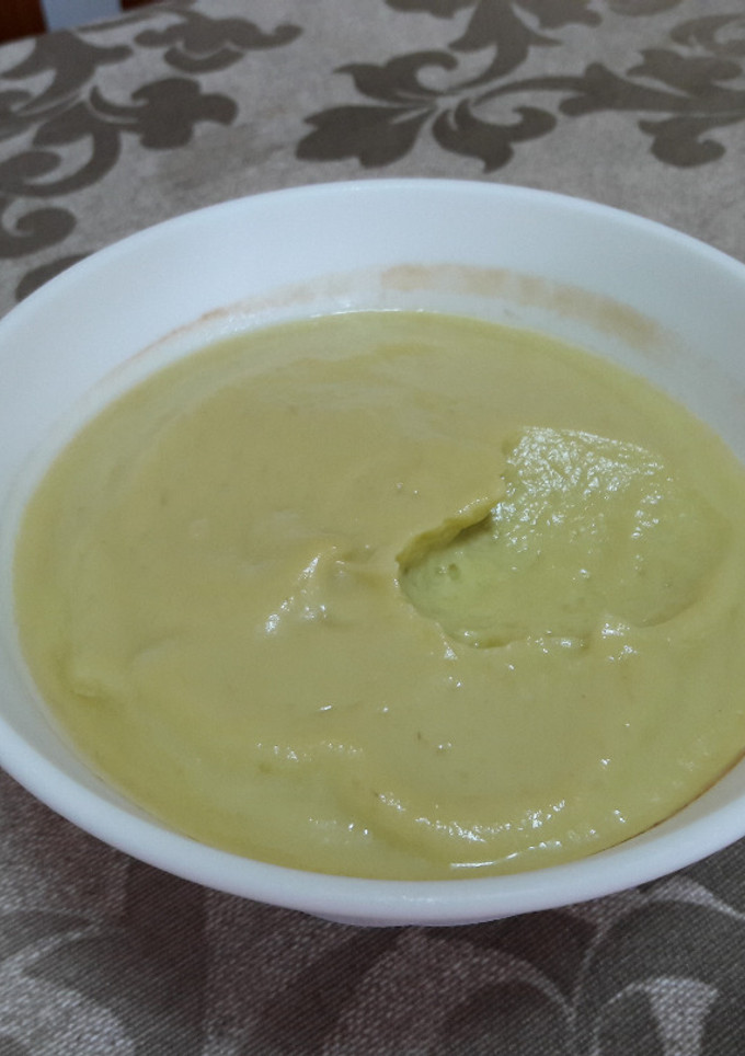 Una foto de Yogur fermentado de aguacate vegano 🥑