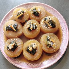A picture of Soy Sauce Daikon.