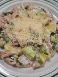 Pasta corta con salsa de yogurt