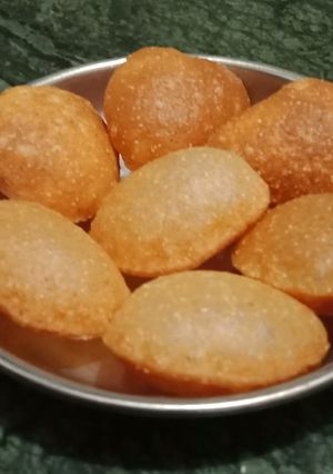 પાણીપુરી ની પુરી (Panipuri puri Recipe In Gujarati) રેસીપી મુખ્ય ફોટો