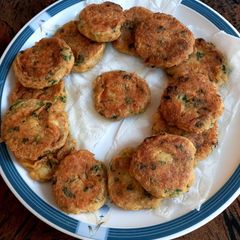 A picture of Leftover chicken sa cutluts.