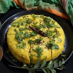 A picture of Instant Gujrati Khaman Dhokla.