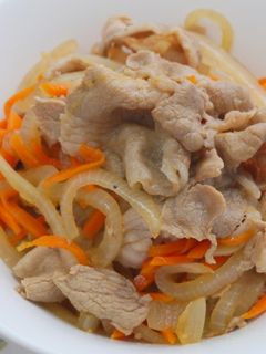 洋蔥拌豬肉 的食譜成品照片