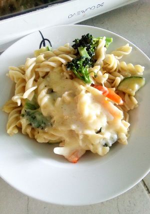 Una foto de Pasta calabacín y brócoli