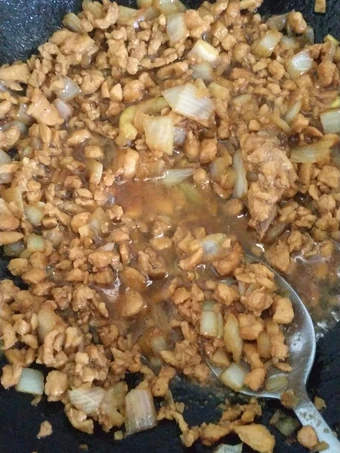 Langkah Mudah untuk Membikin Resep Ayam cincang isian bakpao, roti daging yang Enak Banget Anti Ribet, Sempurna