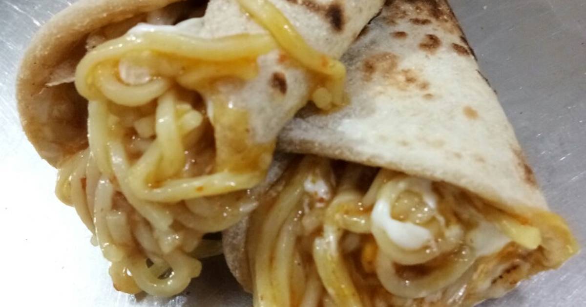 Mayonnaise maggi roll Recipe by Angel Sharma Cookpad