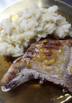 Una foto de Chucrut con costillitas de cerdo