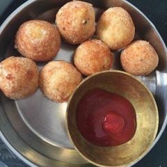 A picture of Potato panner boll.
