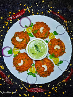 પોડી મસાલા રવા ઈડલી (Podi Masala Rava Idli Recipe In Gujarati) રેસીપી મુખ્ય ફોટો
