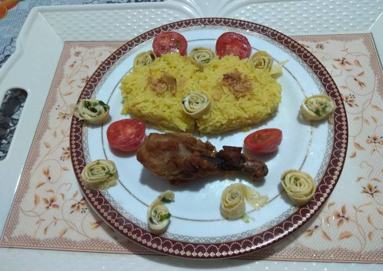 Nasi Kuning Ayam