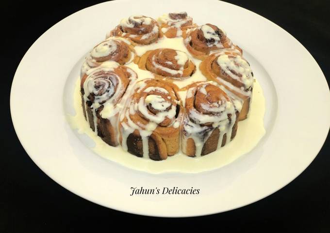 Cinnamon Rolls 1