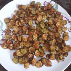 A picture of Ivy gourd or donde chips.