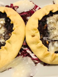 Foto di Quiche svuota frigo al radicchio, gorgonzola della serie