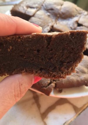 Una foto de Bizcochuelo húmedo de chocolate