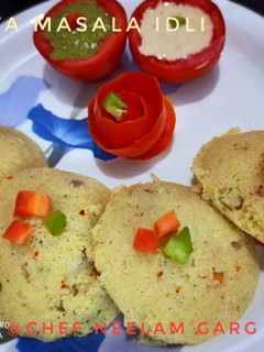 रवा मसाला इडली (rava masala idli recipe in Hindi) रेसिपी मुख्य फोटो