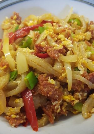 รูปของ โชลิโซผัดไข่ (แหนมไฮโซ)