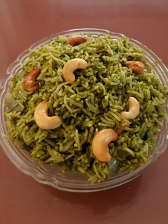பசலைக்கீரை புலாவ் (palak pulav) செய்முறை முக்கிய புகைப்படம்