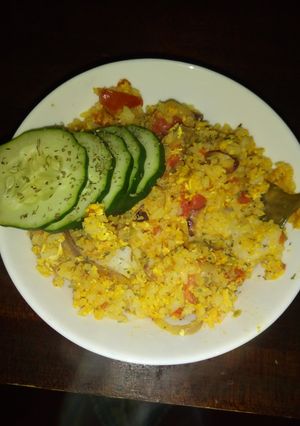 A picture of Egg rice or eggs+rice stir fry.