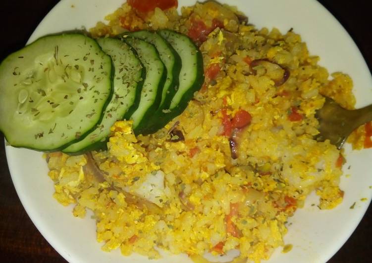 Egg rice or eggs+rice stir fry