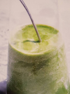 A picture of Avocado, Cucumber + Lime smoothie (Vitamix).