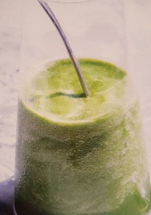 A picture of Avocado, Cucumber + Lime smoothie (Vitamix).