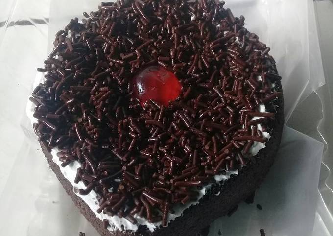 Resep Sederhana Kue Birthday Cake Cokelat Gurih dan Nikmat - Koran Saku