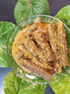 ભરેલા સરગવા નું શાક (Bharela Saragva Shak Recipe In Gujarati) રેસીપી મુખ્ય ફોટો