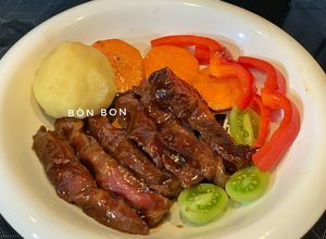 Hình của món Bò Áp Chảo Sốt BBQ Hàn Quốc.