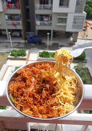 A picture of Easy chinese maggi bhel!!.